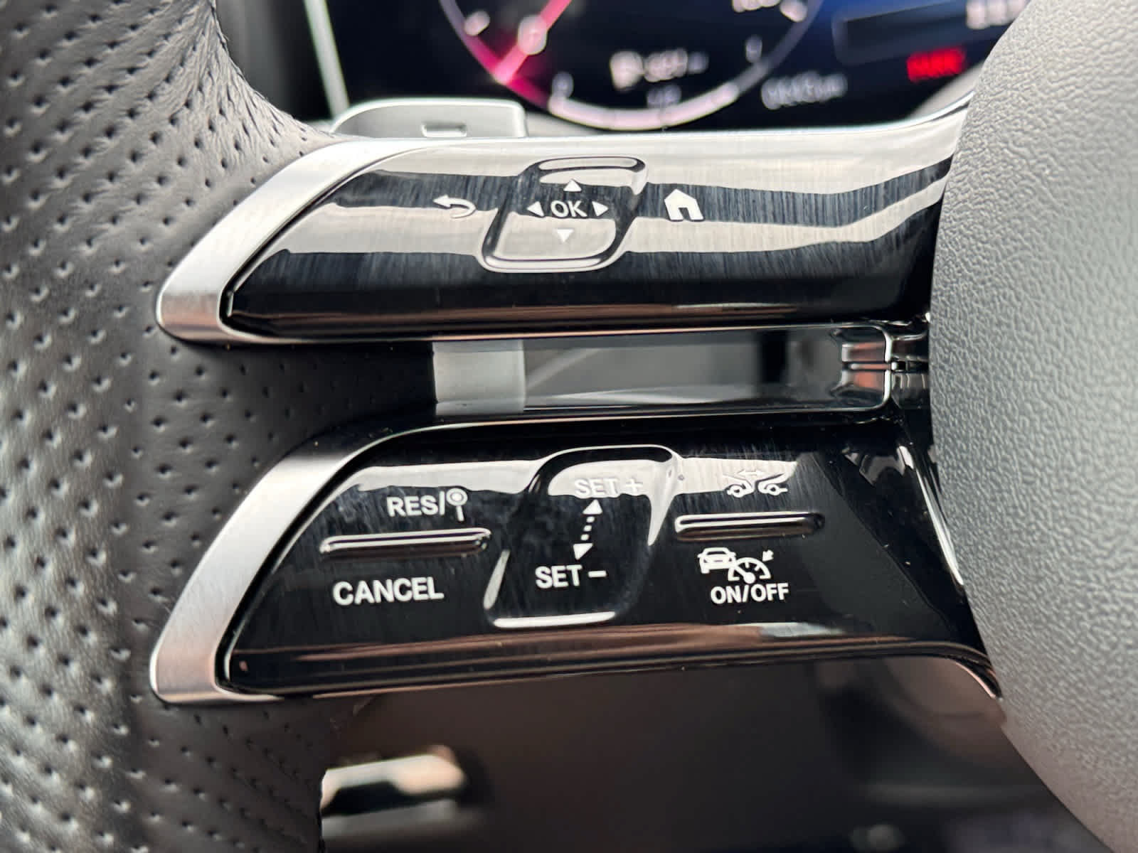 Used 2024 Mercedes-Benz C 300 4MATIC Sedan image 19