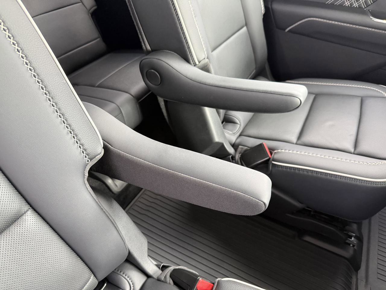 Used 2024 GMC Acadia Denali w/ LPO, Floor Liner Package image 35