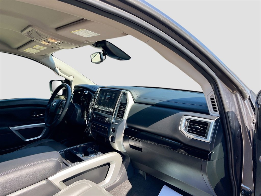 Used 2021 Nissan Titan SV w/ SV Convenience Package image 27