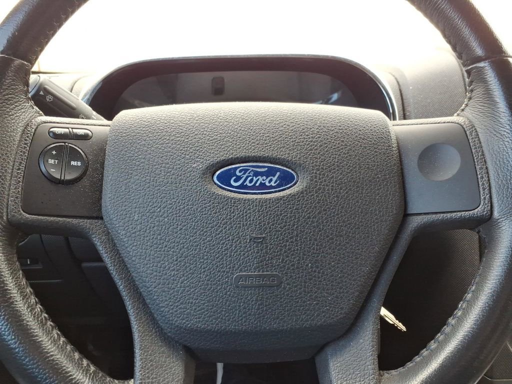 Used 2007 Ford Explorer Sport Trac Limited image 18