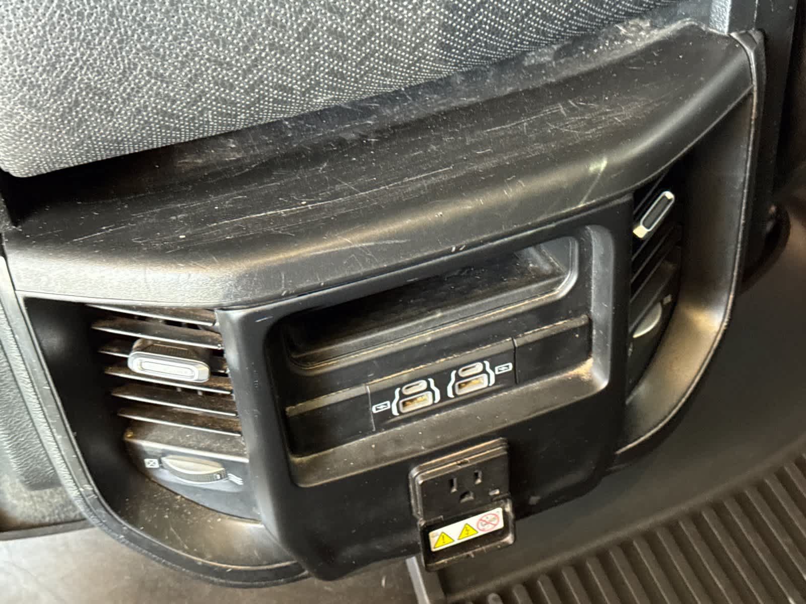 Used 2022 RAM 1500 Laramie w/ Off Road Group AWD/4WD image 14