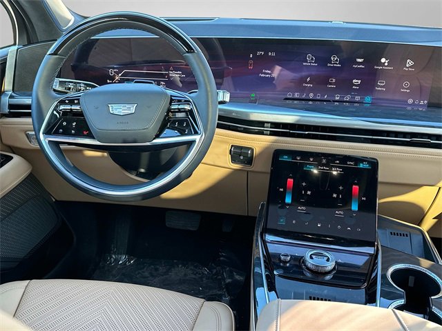 Used 2025 Cadillac Escalade IQ Luxury 2 image 2