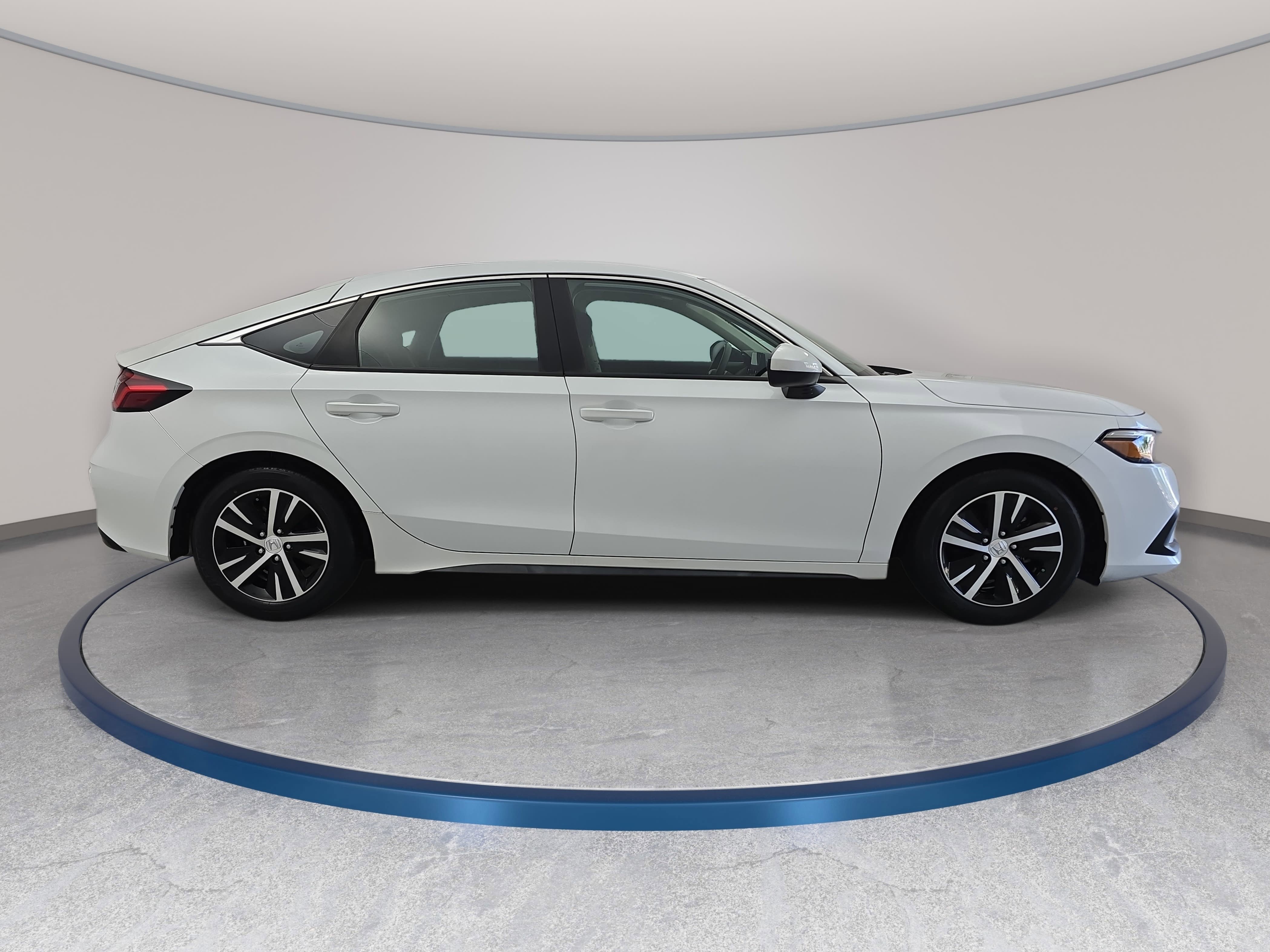 Used 2023 Honda Civic LX image 4
