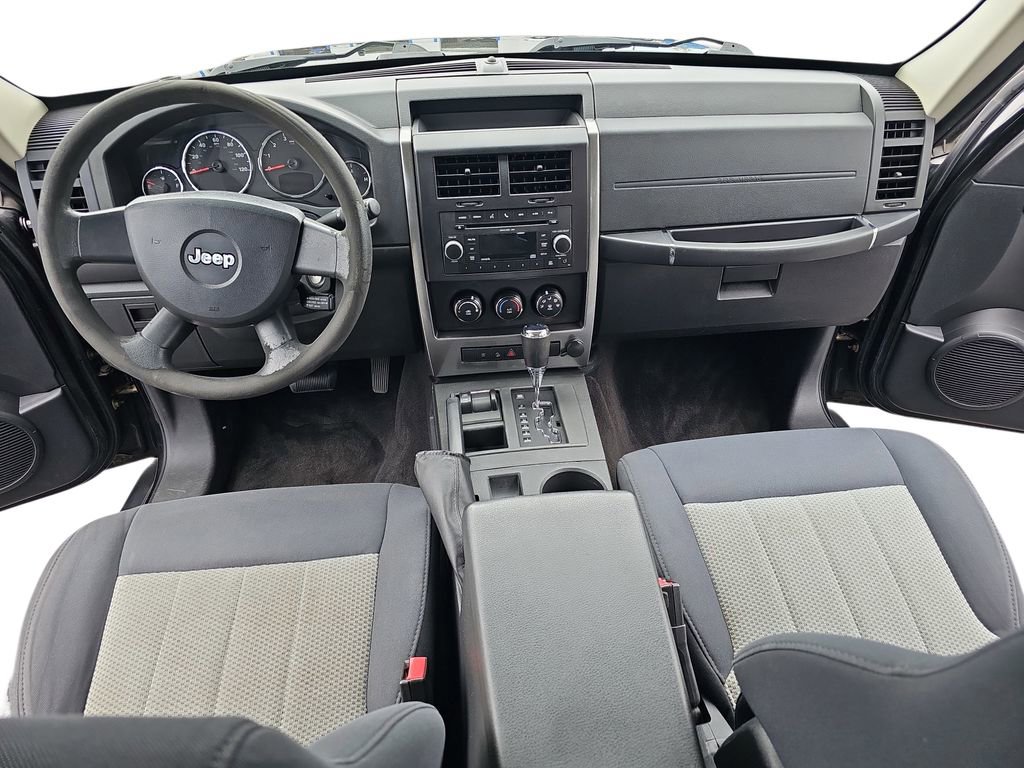 Used 2010 Jeep Liberty Sport AWD/4WD image 11