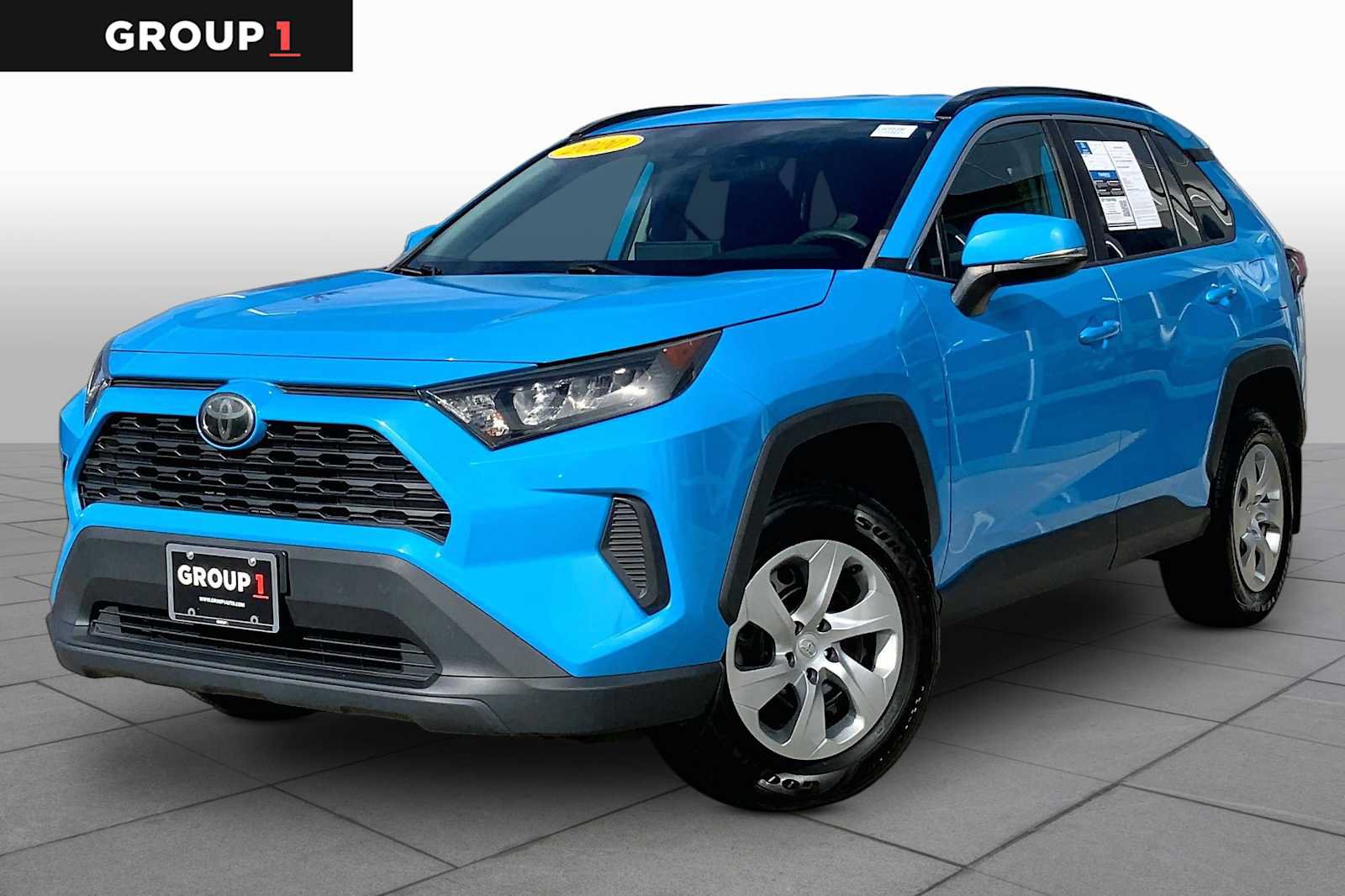 Used 2020 Toyota RAV4 LE AWD/4WD image 1