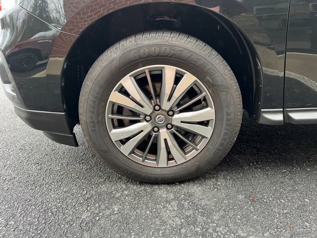 Used 2020 Nissan Pathfinder SL image 21