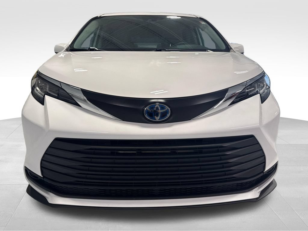 Used 2022 Toyota Sienna LE FWD image 49