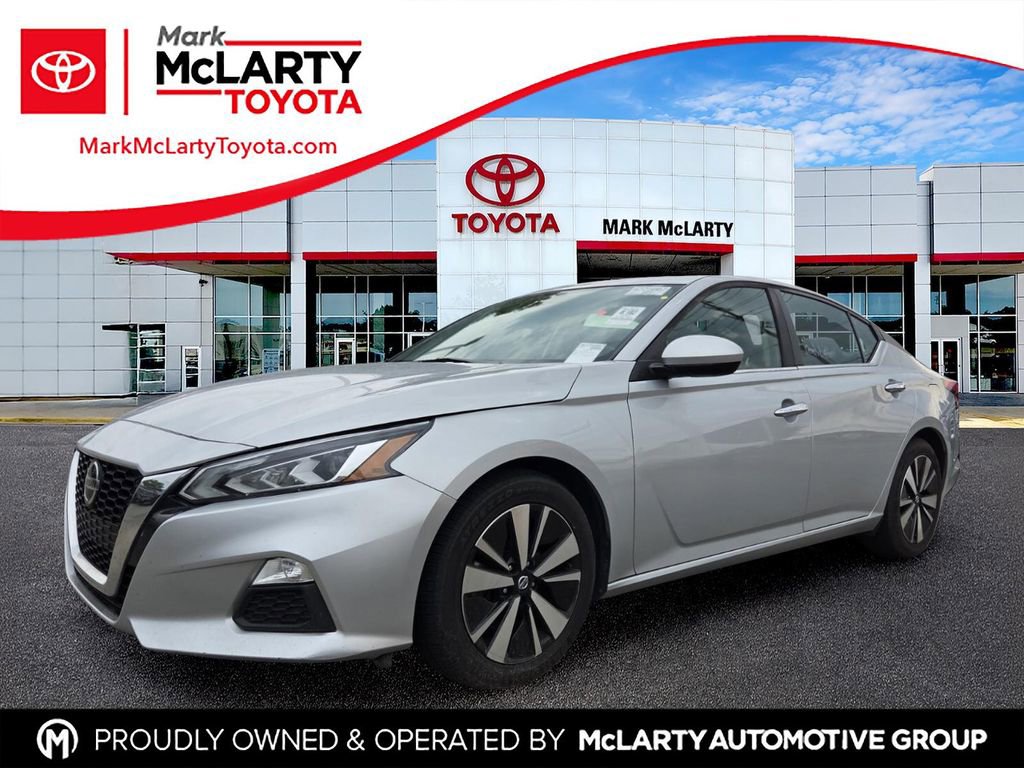 Used 2022 Nissan Altima 2.5 SV FWD image 1