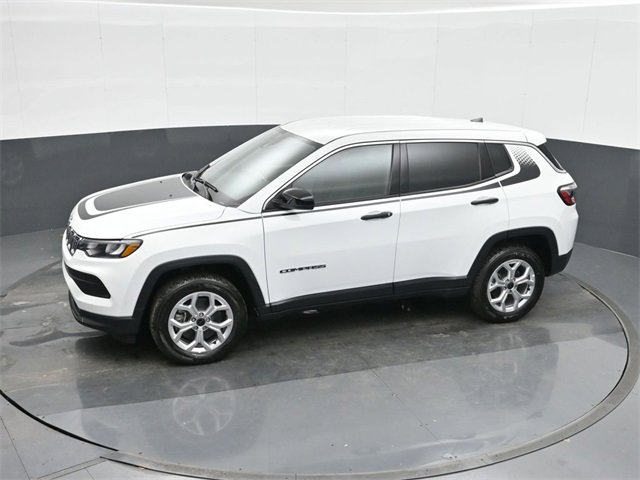 Used 2025 Jeep Compass Sport w/ Mopar Graphics Package image 34