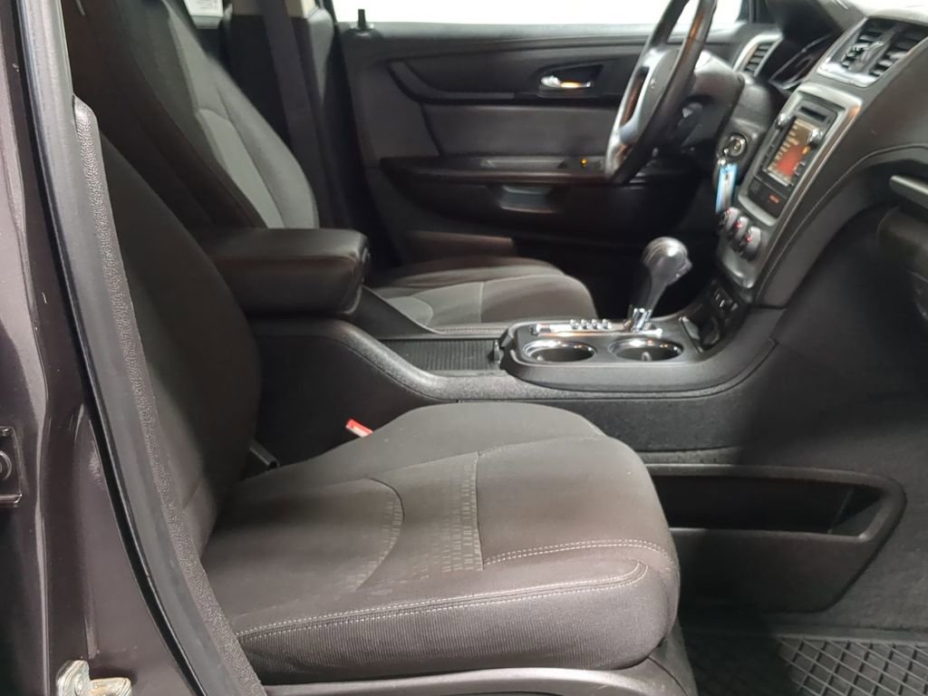 Used 2015 GMC Acadia SLE image 37