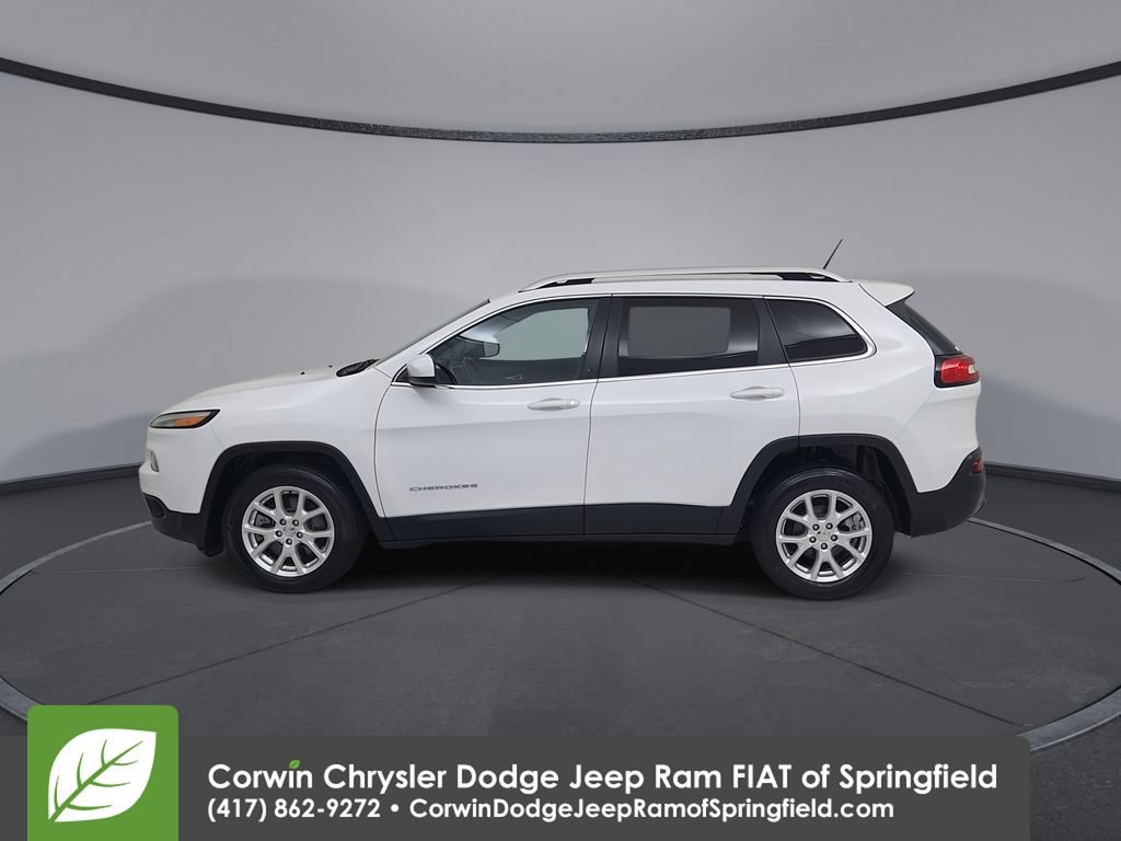 Used 2018 Jeep Cherokee Latitude w/ Cold Weather Group image 9