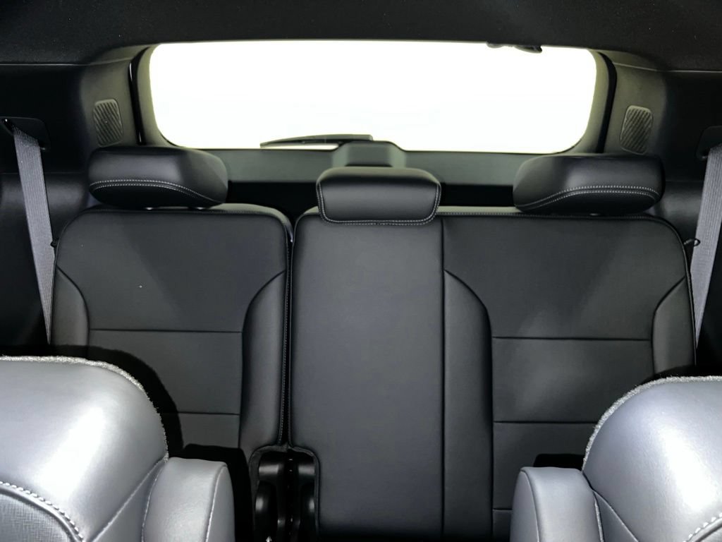 New 2026 Buick Enclave Preferred w/ LPO, Floor Liner Package AWD/4WD image 34