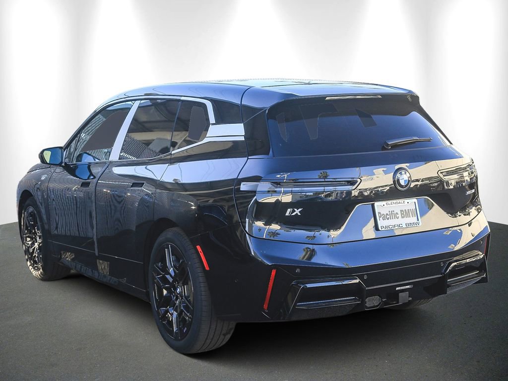 Used 2026 BMW iX xDrive60 w/ M Sport Package AWD/4WD image 4
