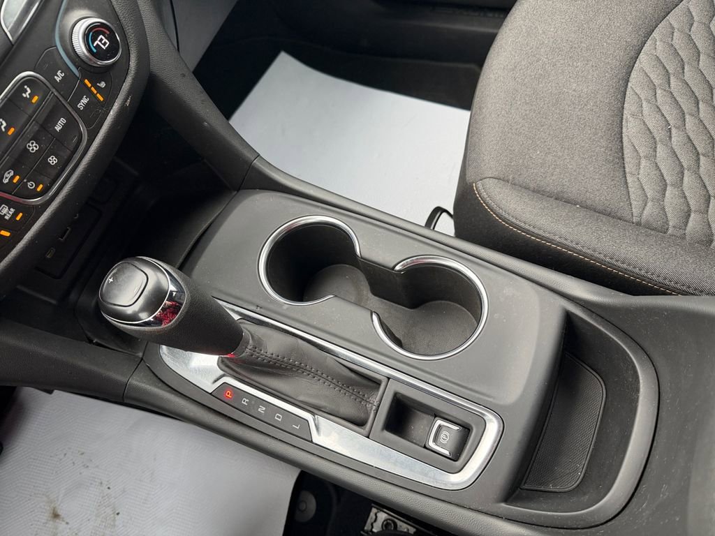 Used 2021 Chevrolet Equinox LT image 24