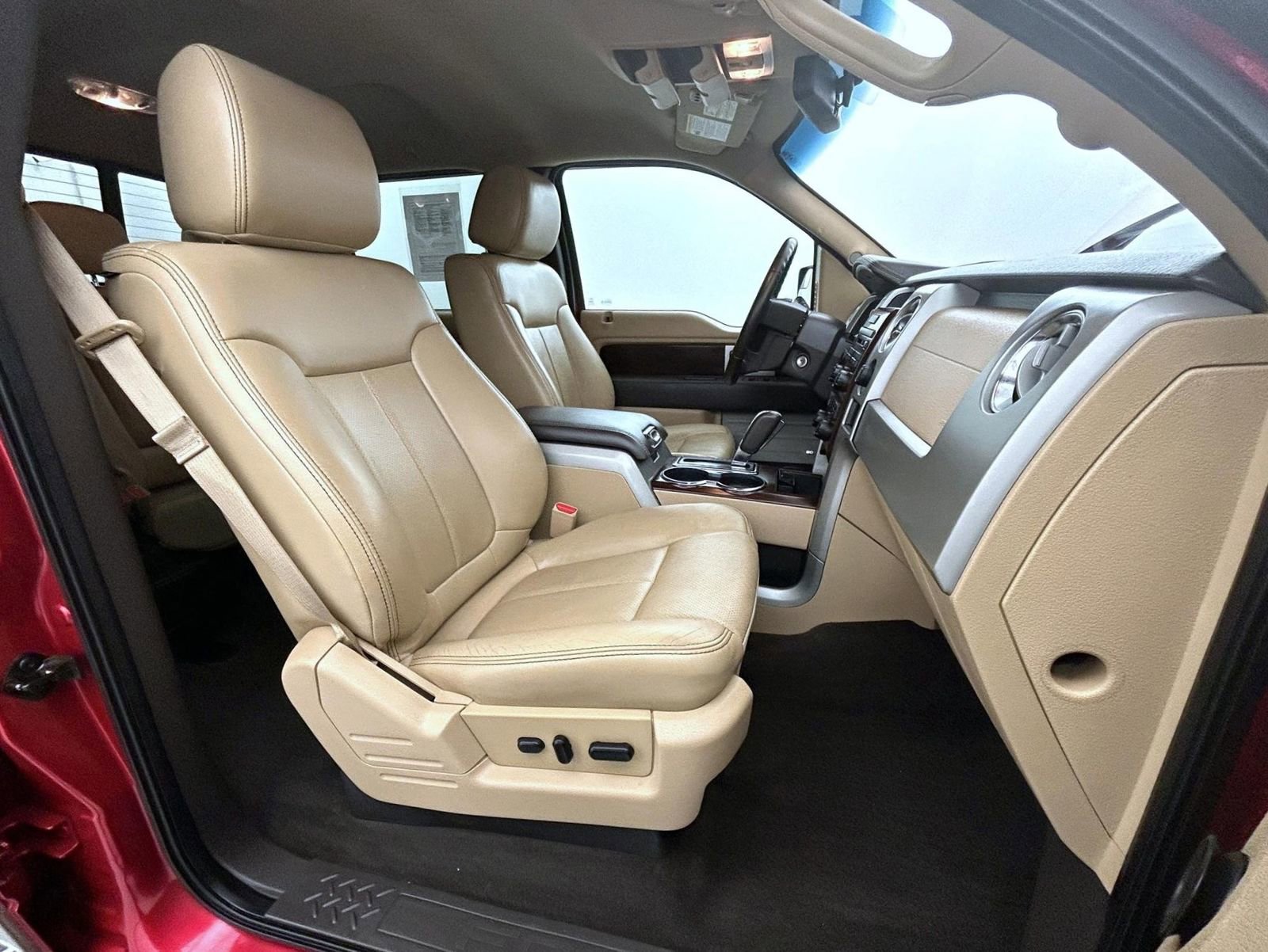 Used 2012 Ford F150 Lariat w/ Lariat Chrome Pkg image 15