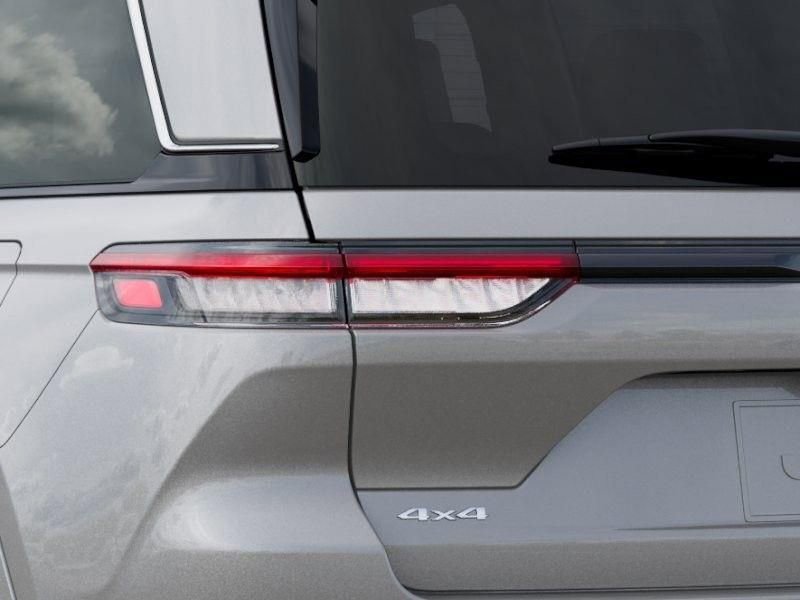 New 2025 Jeep Grand Cherokee Overland image 9