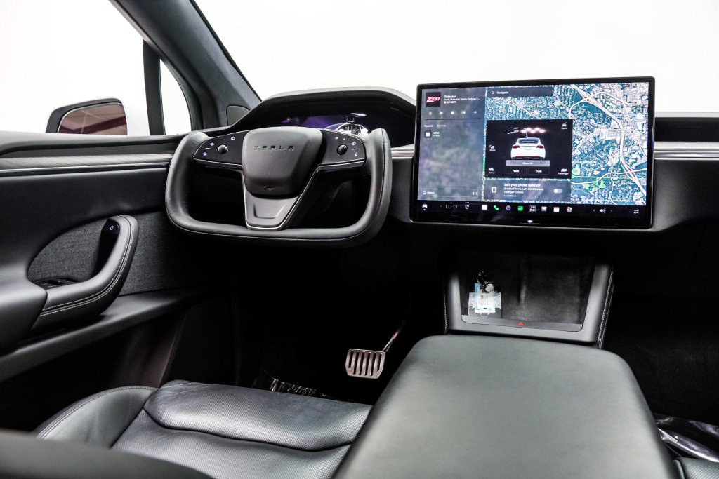 Used 2023 Tesla Model X AWD/4WD image 25