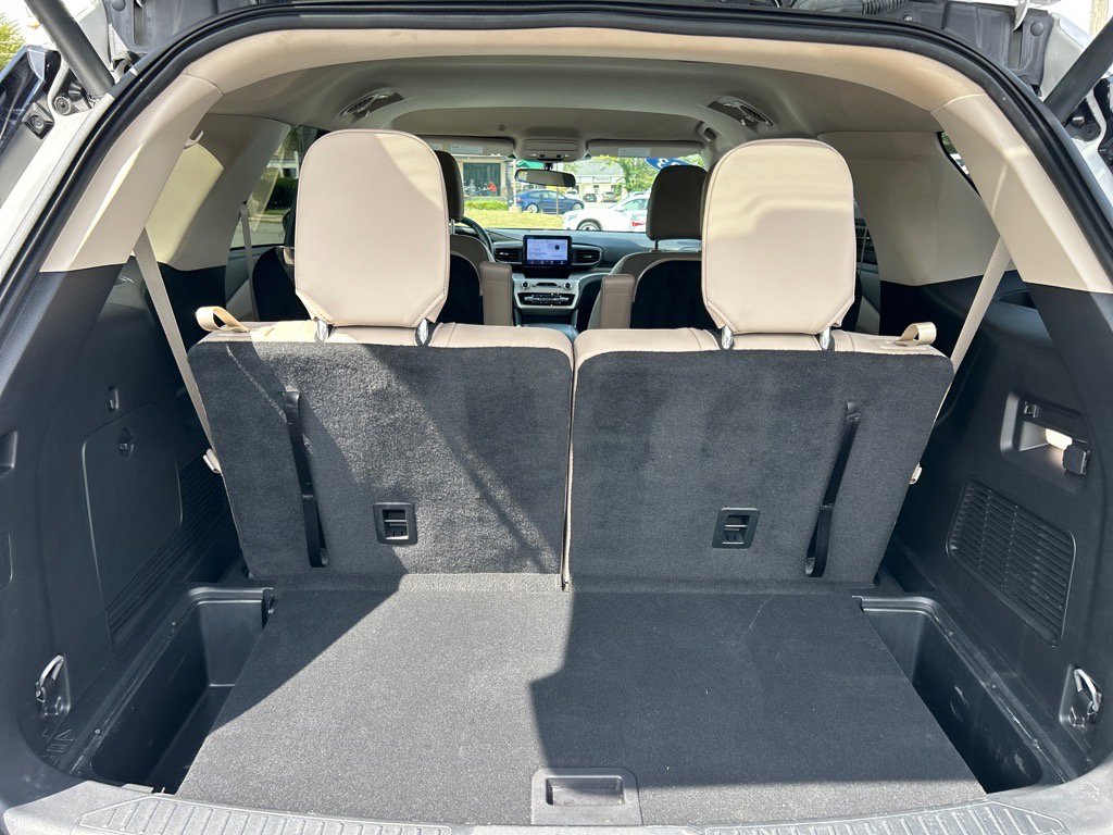 Used 2023 Ford Explorer XLT w/ Equipment Group 202A image 17