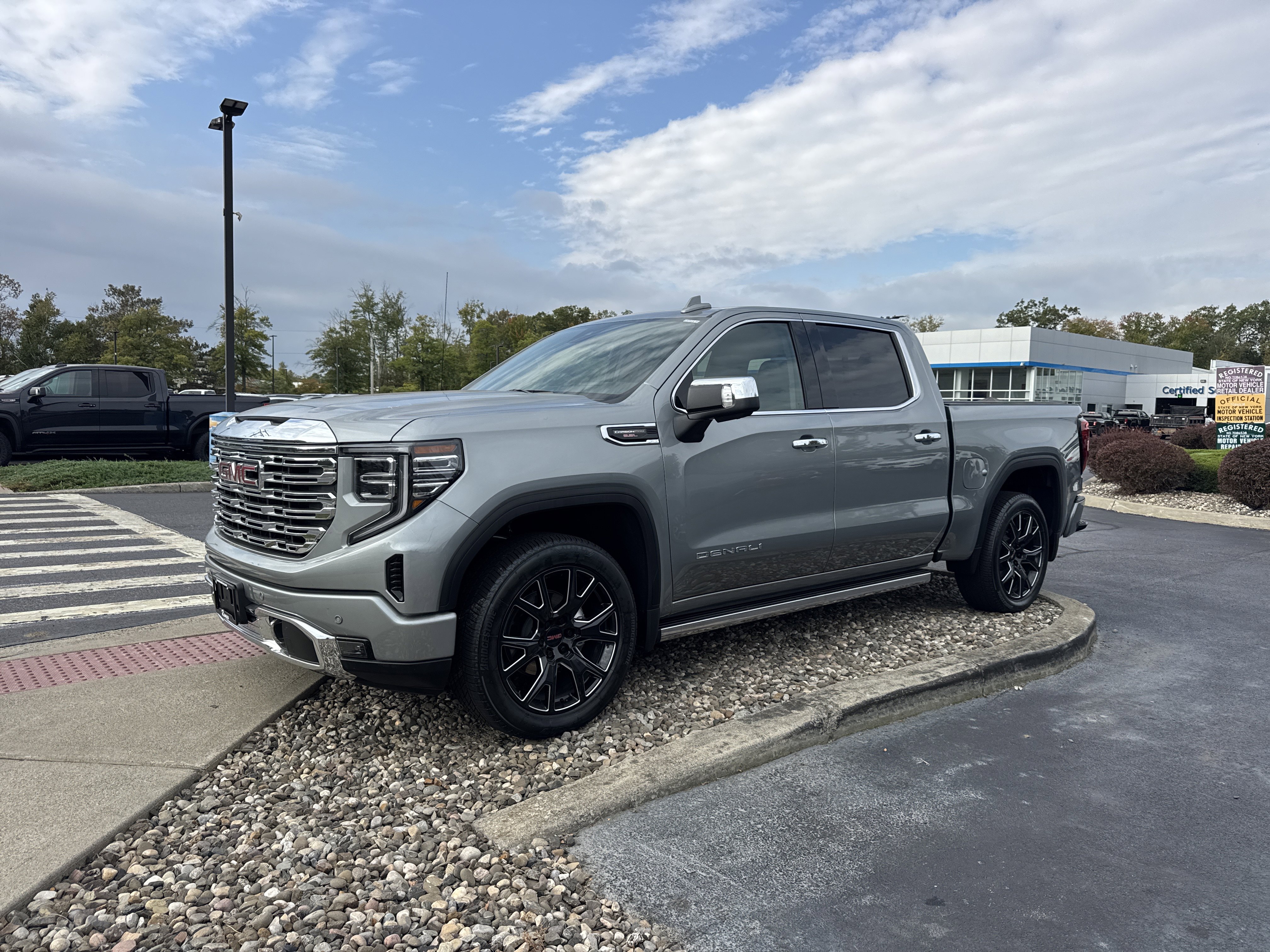 New 2025 GMC Sierra 1500 Denali w/ Technology Package