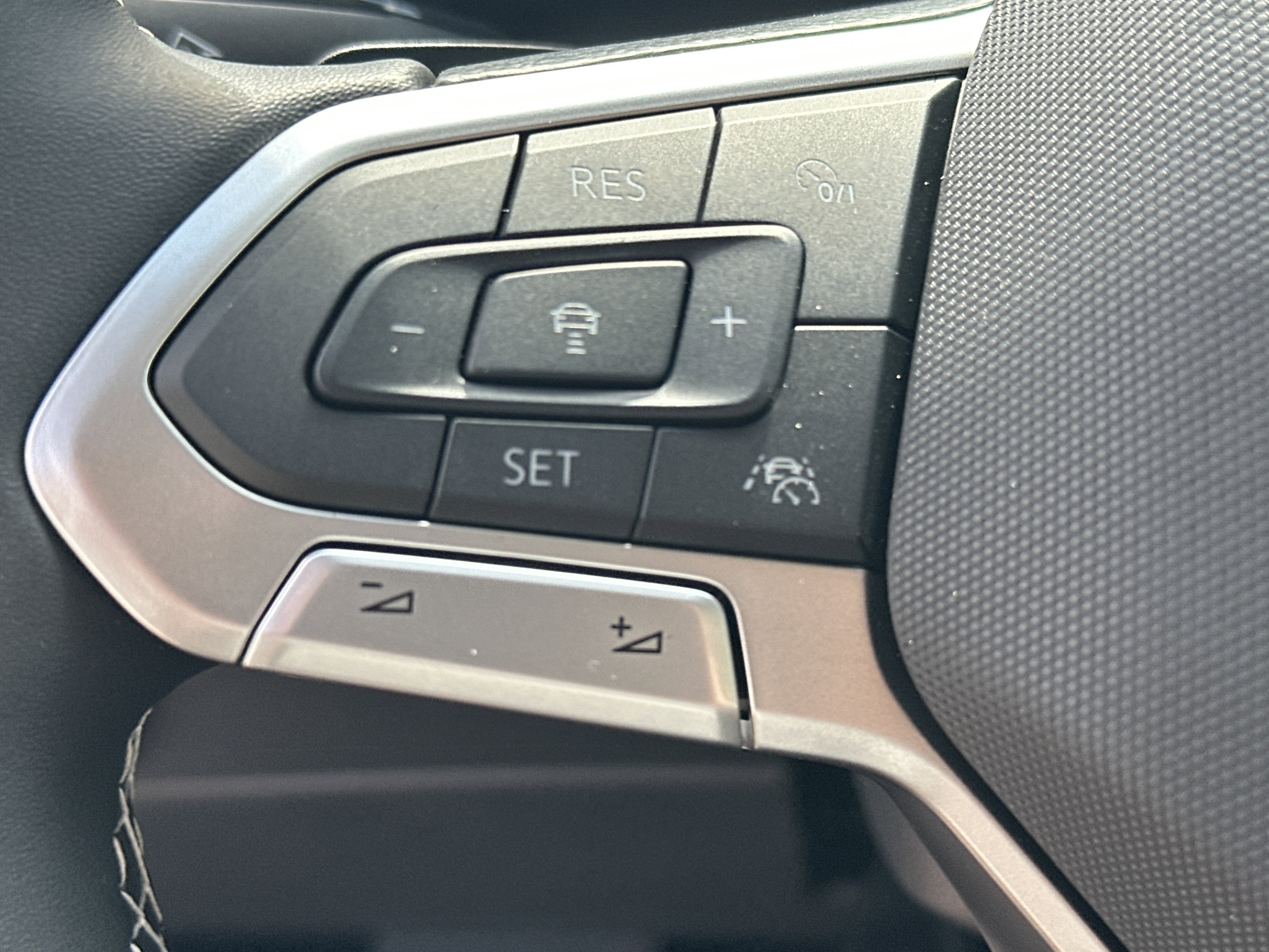New 2026 Volkswagen Atlas SE image 20