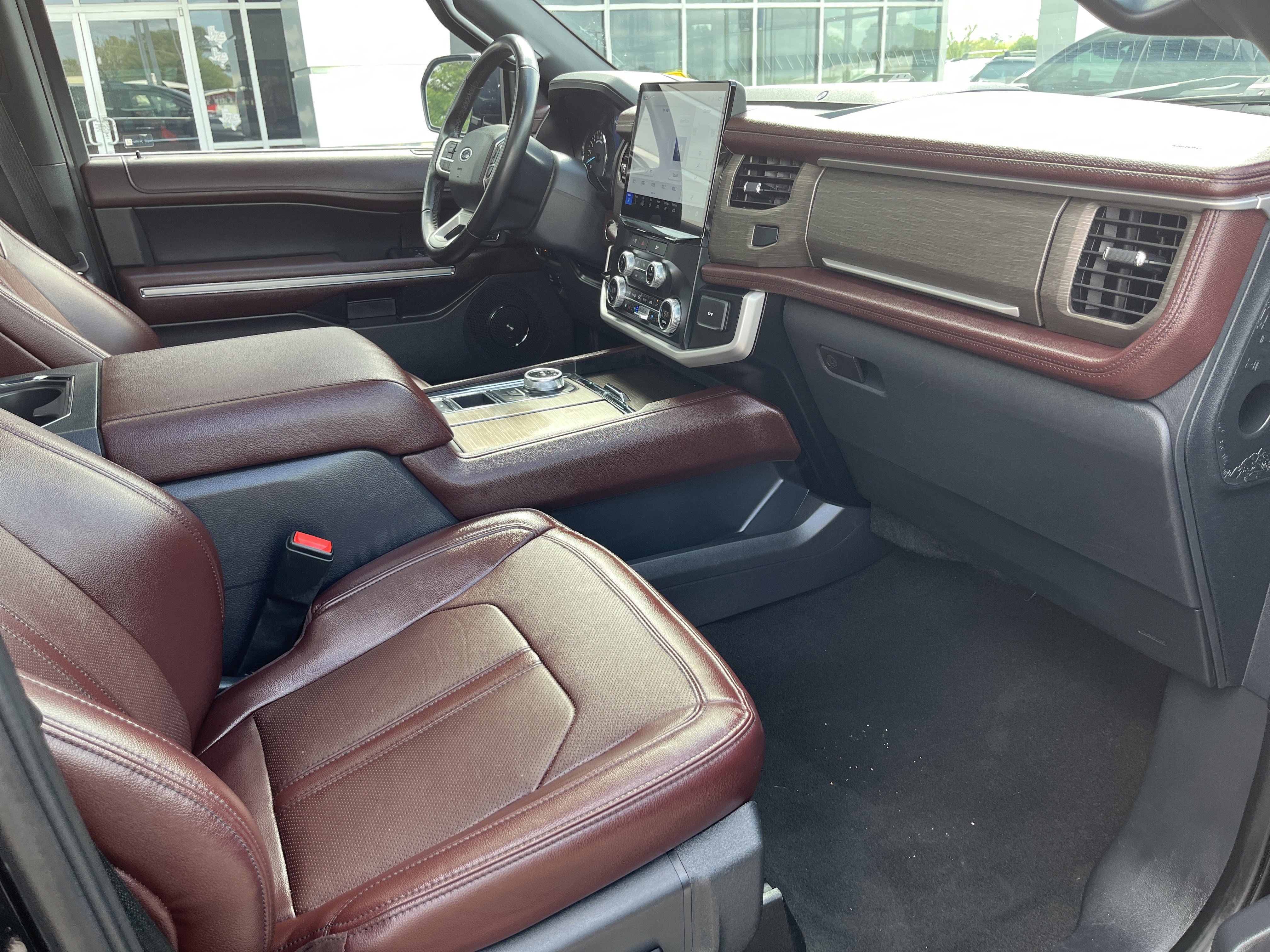 Used 2024 Ford Expedition Max Limited RWD image 21