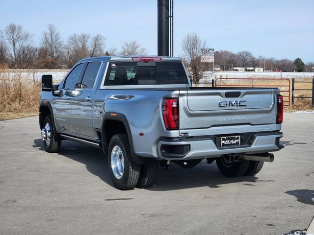 New 2026 GMC Sierra 3500 Denali Ultimate AWD/4WD image 4