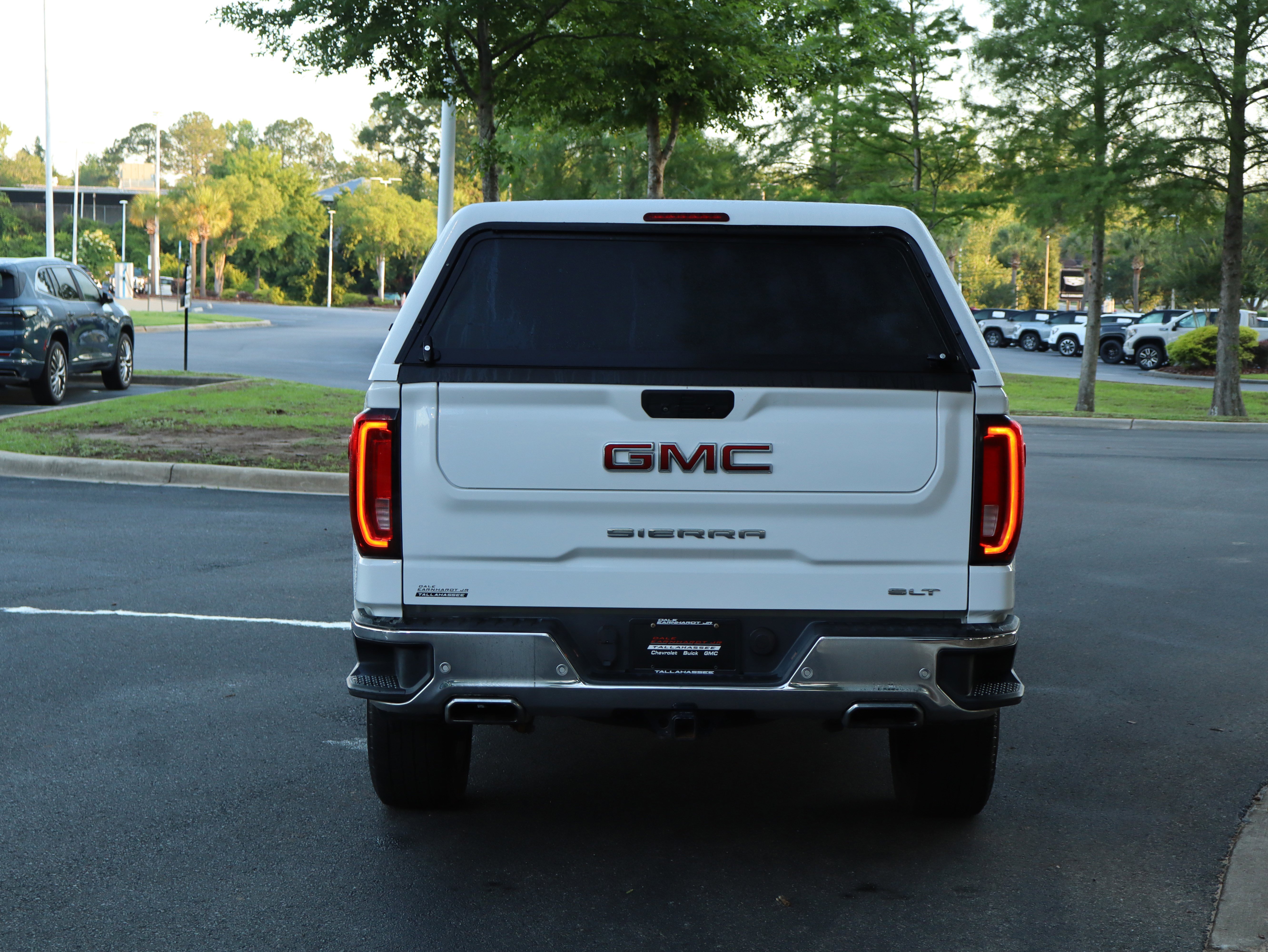 Used 2019 GMC Sierra 1500 SLT w/ SLT Premium Plus Package AWD/4WD image 8