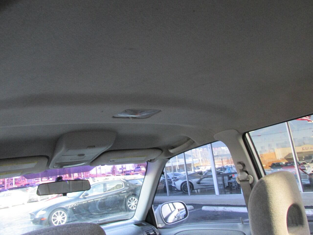 Used 2005 Suzuki XL7 LX image 16