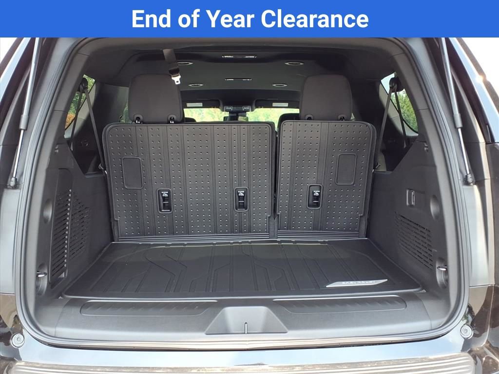 New 2025 Chevrolet Suburban LS image 25