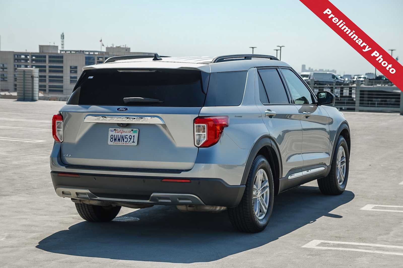 Used 2021 Ford Explorer XLT w/ Equipment Group 202A RWD image 6