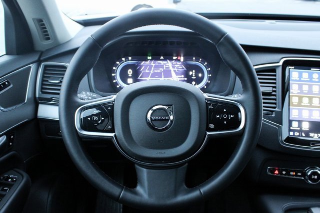 Used 2025 Volvo XC90 B5 Core image 21