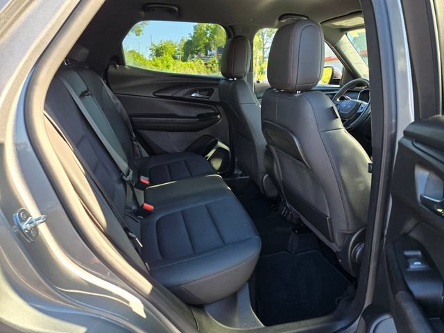 Used 2023 Chevrolet TrailBlazer RS w/ Convenience Package AWD/4WD image 17