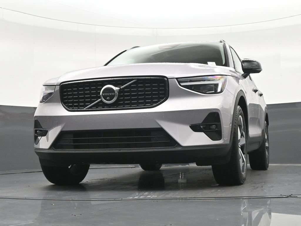 New 2026 Volvo XC40 B5 Plus w/ Protection Package Premier AWD/4WD image 28