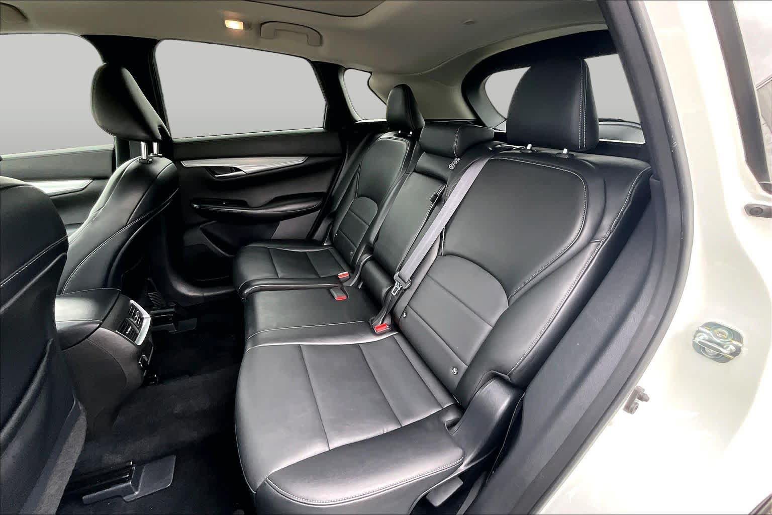 Used 2021 INFINITI QX50 Luxe w/ Cargo Package FWD image 19