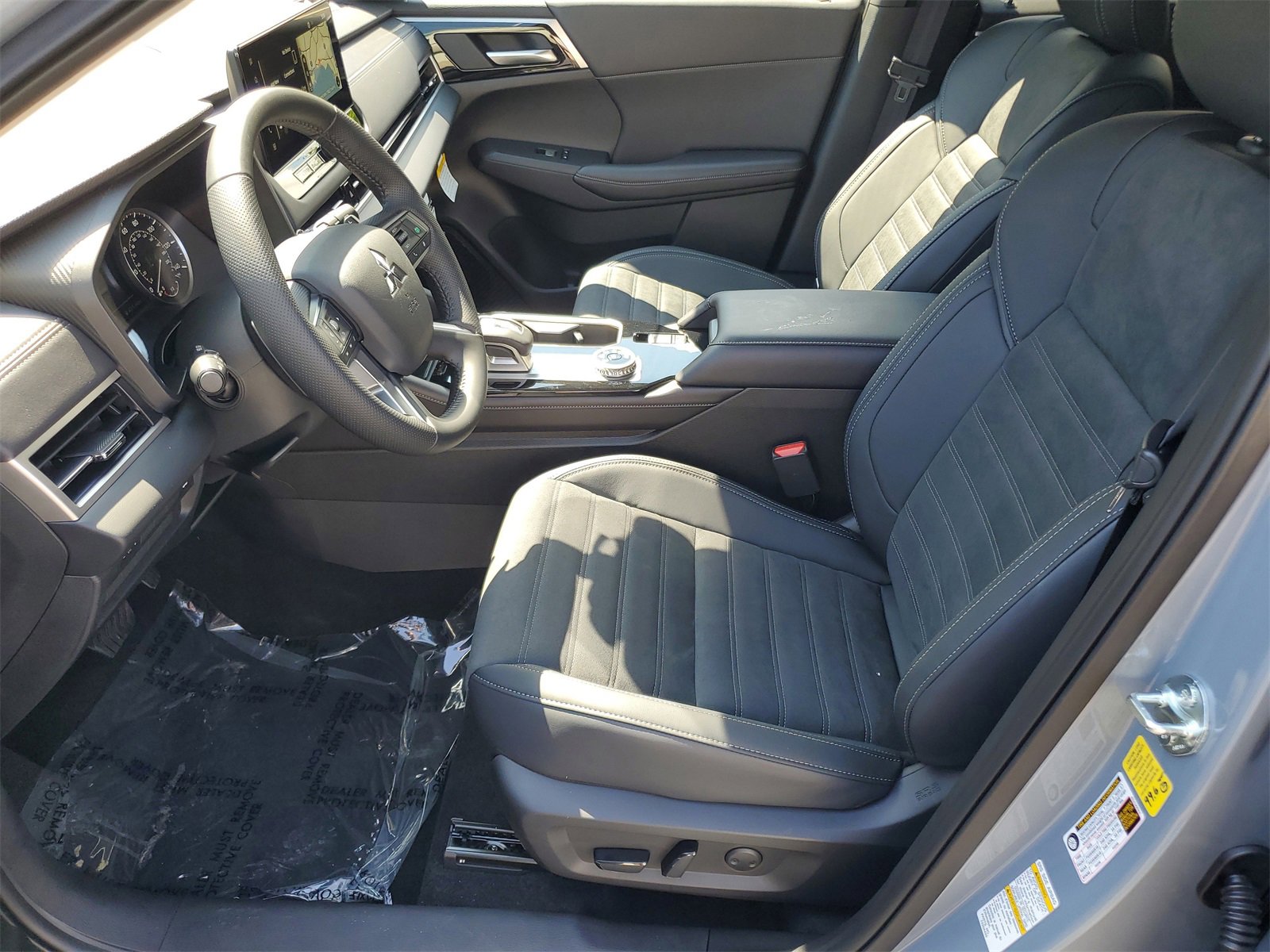 New 2025 Mitsubishi Outlander AWD image 5