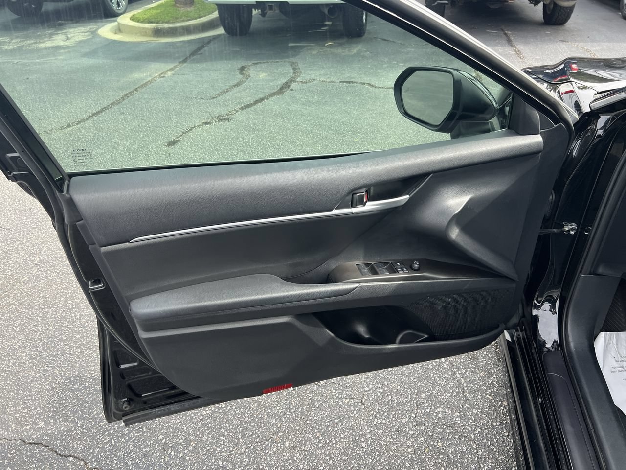 Used 2024 Toyota Camry SE FWD image 14