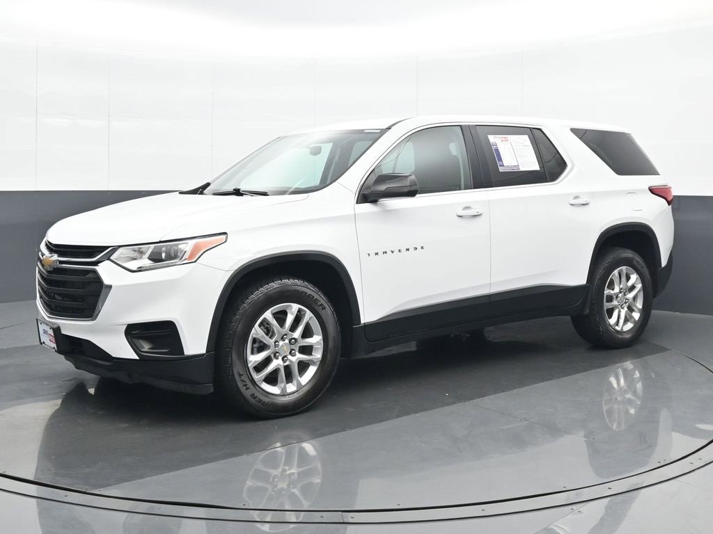 Used 2021 Chevrolet Traverse LS image 2