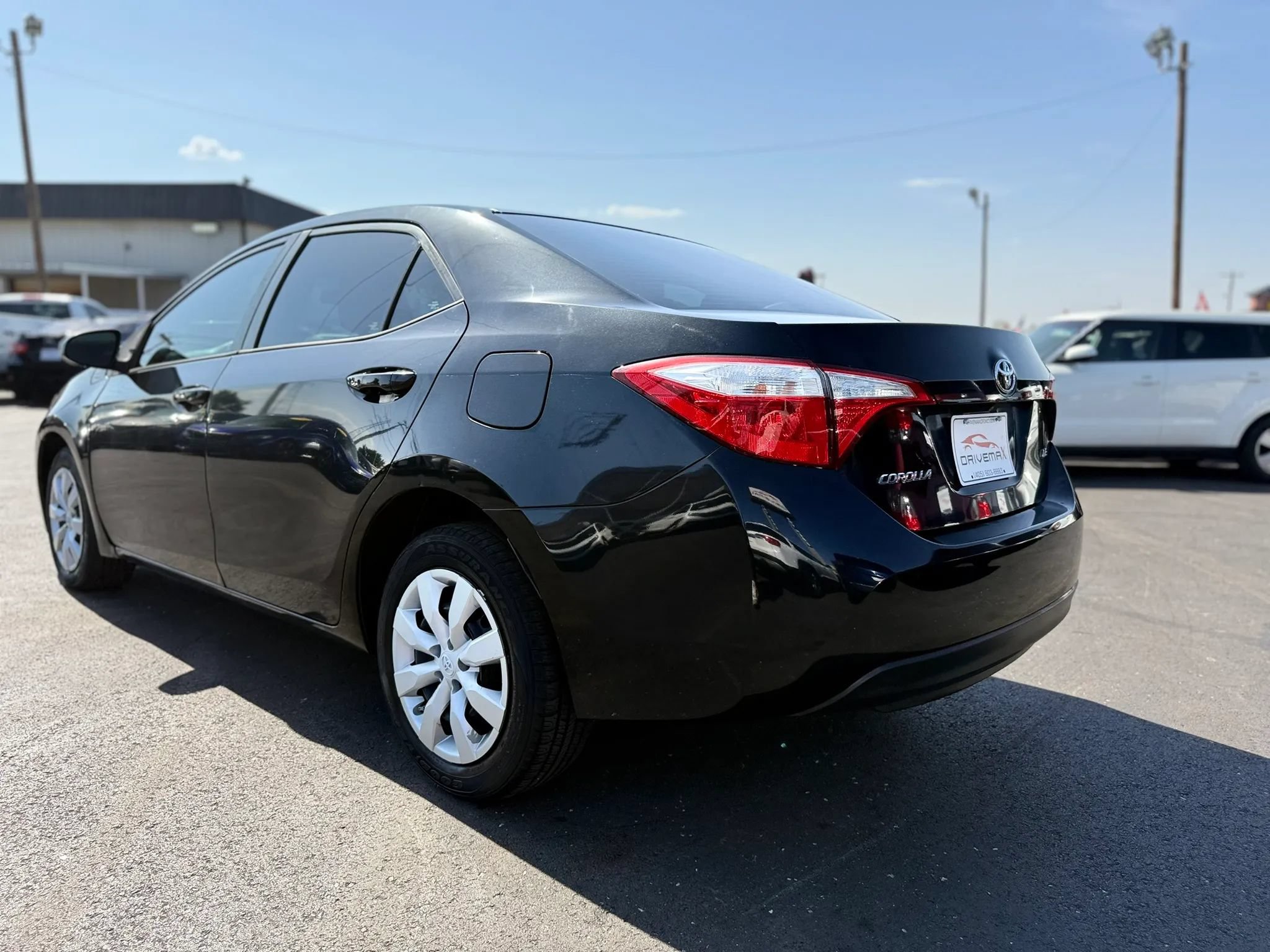 Used 2016 Toyota Corolla LE FWD image 5