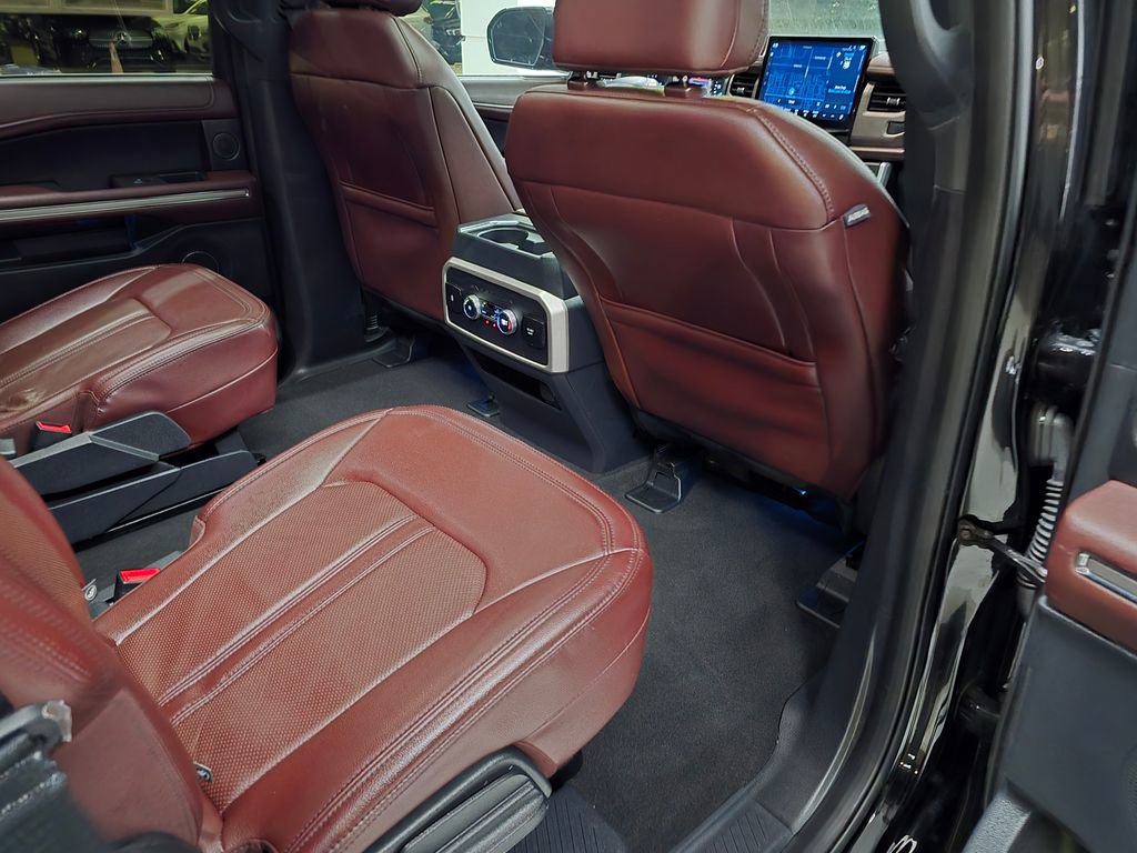 Used 2024 Ford Expedition Limited image 38