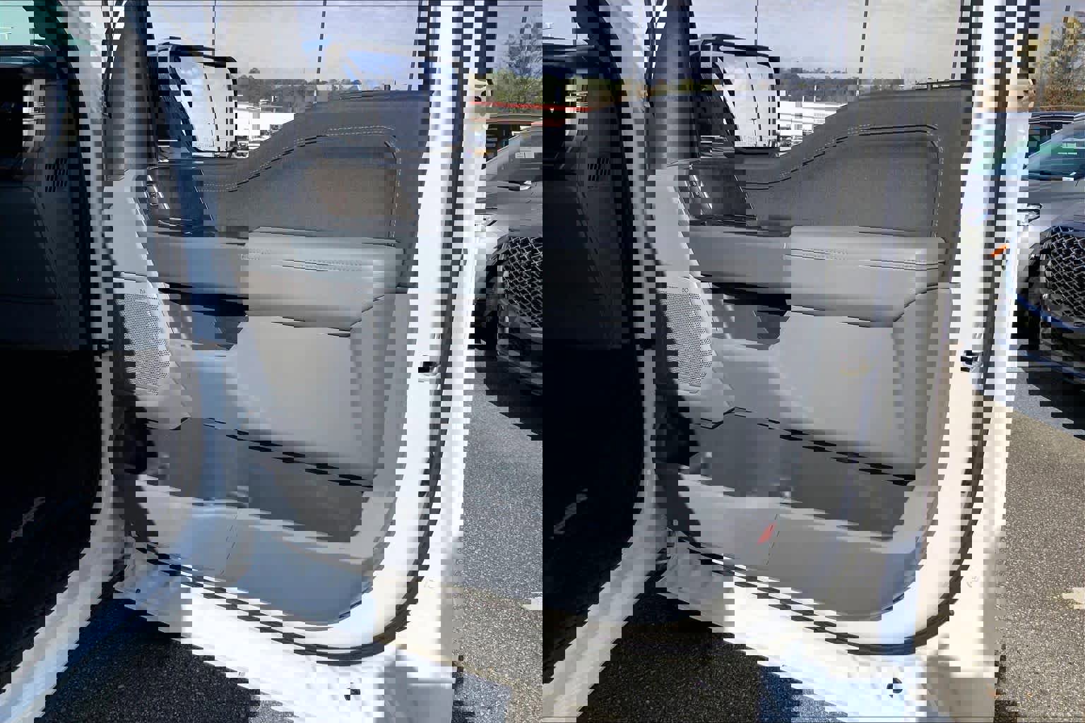 Used 2023 Ford F150 Lariat w/ Trailer Tow Package image 21