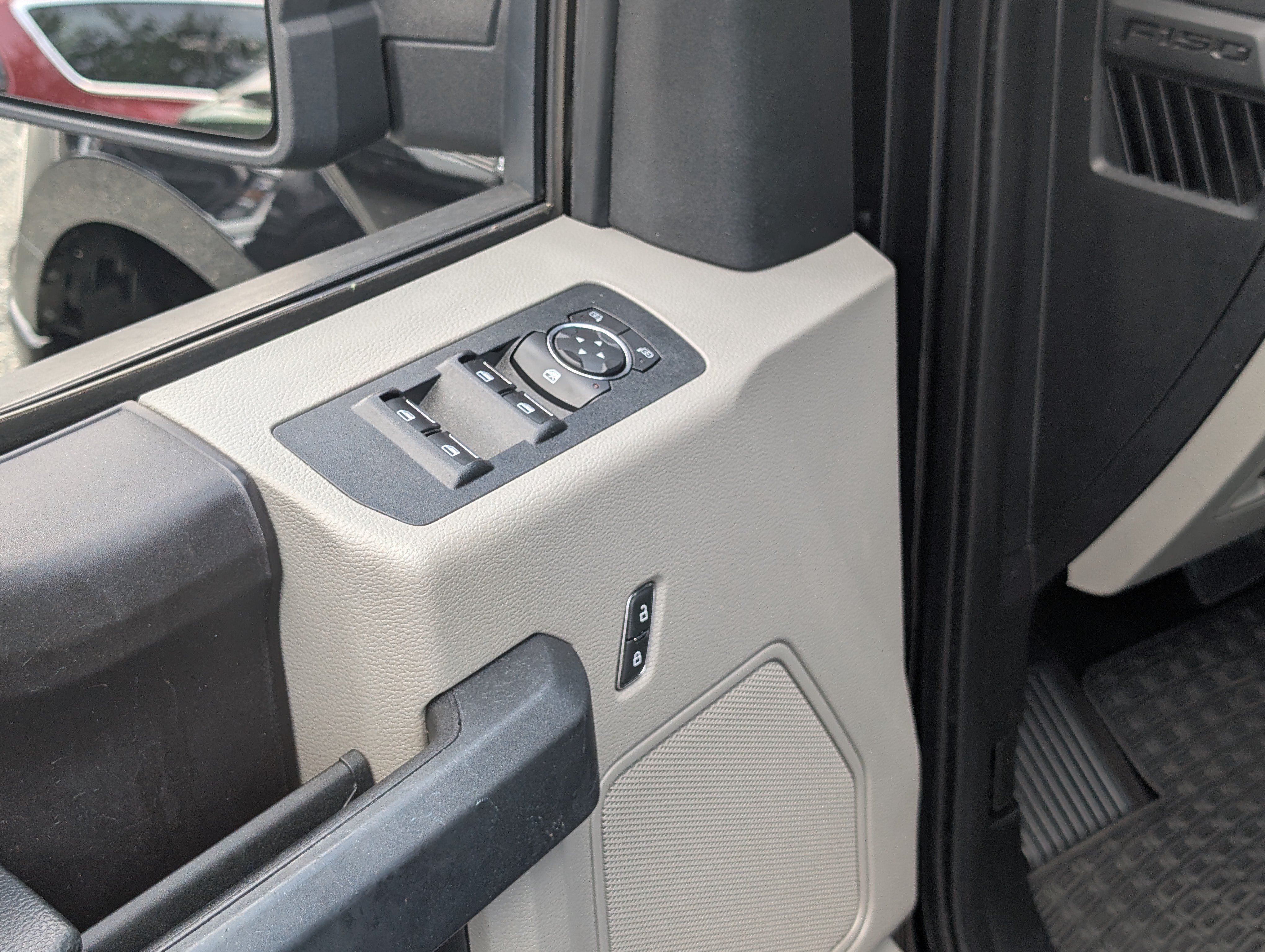 Used 2019 Ford F150 XL w/ Equipment Group 101A Mid AWD/4WD image 17