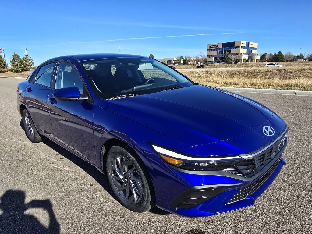 New 2026 Hyundai Elantra Blue image 7