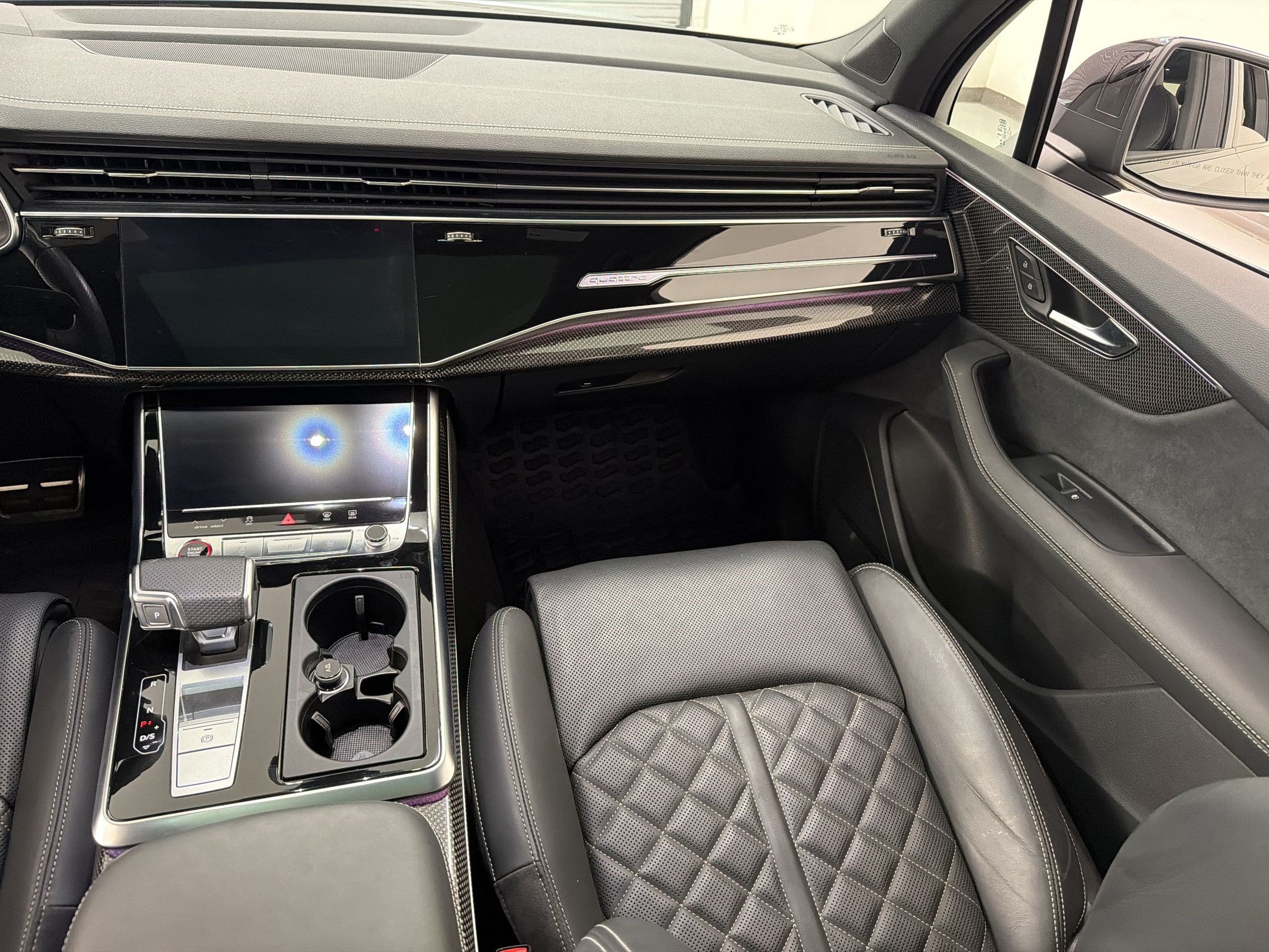 Used 2024 Audi SQ7 Prestige AWD/4WD image 31