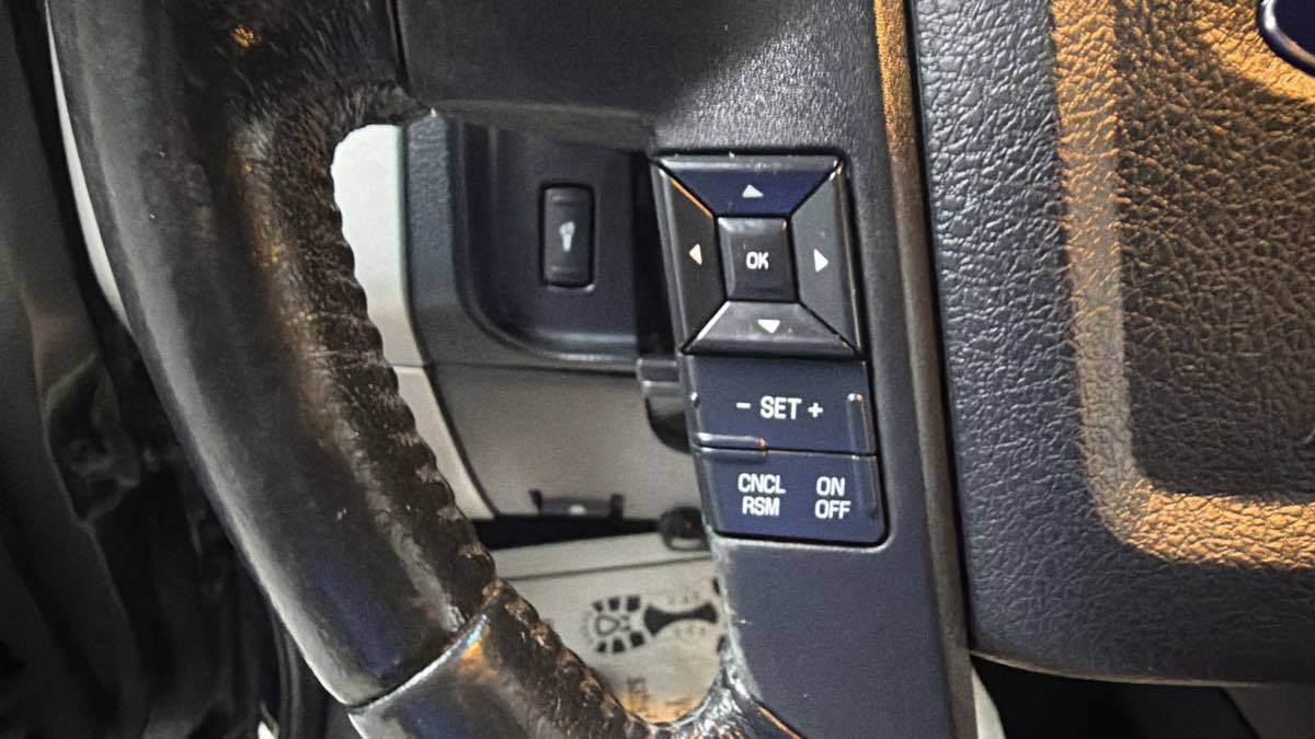 Used 2016 Ford Expedition EL XLT AWD/4WD image 15