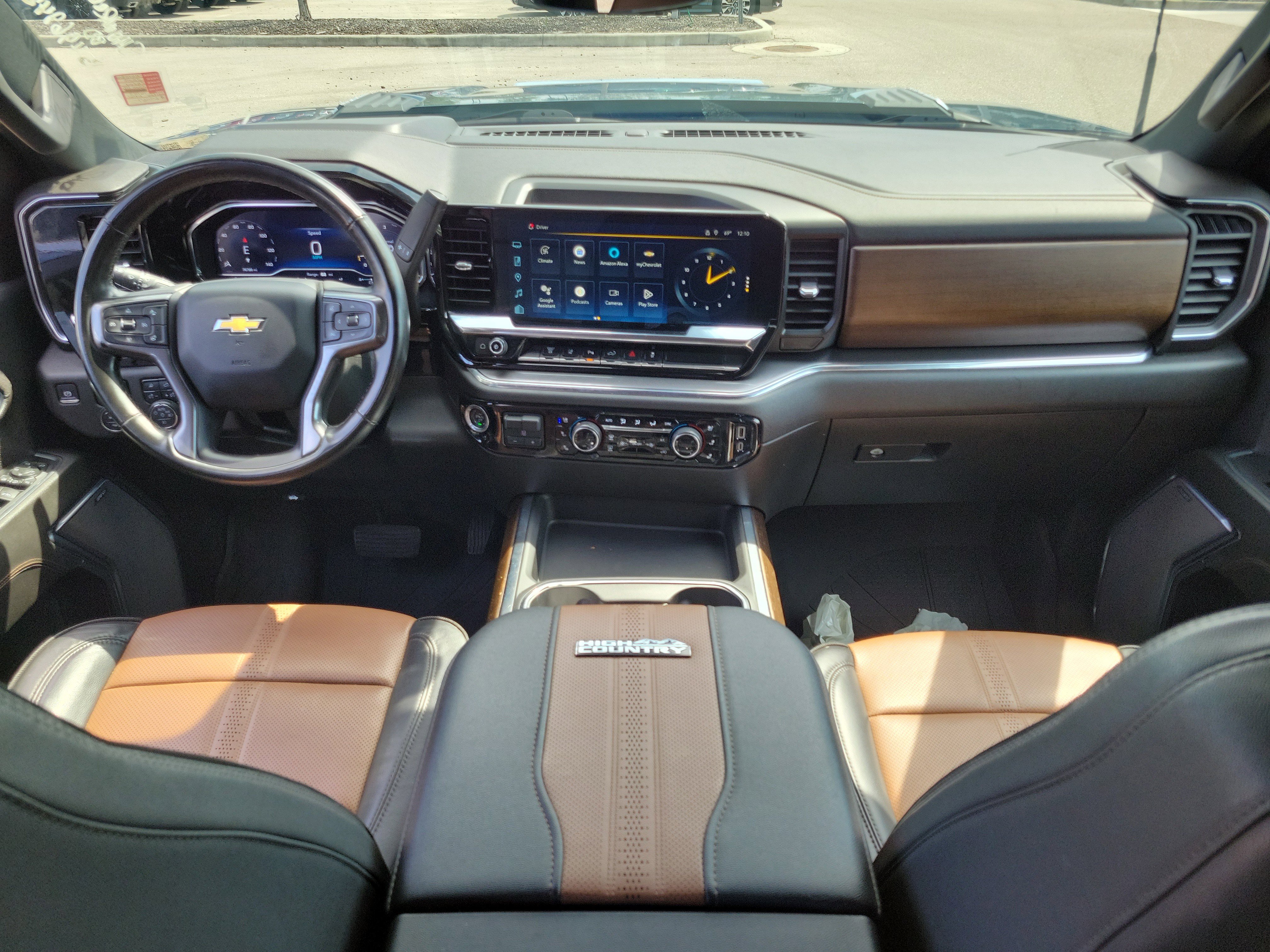Used 2024 Chevrolet Silverado 3500 High Country w/ Technology Package image 16