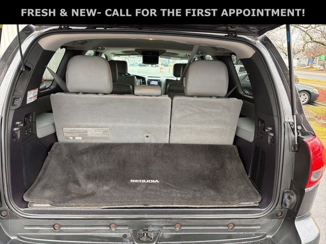 Used 2014 Toyota Sequoia Platinum image 44