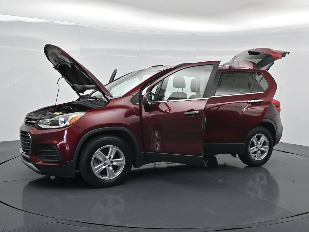 Used 2017 Chevrolet Trax LT w/ LT Convenience Package FWD image 40