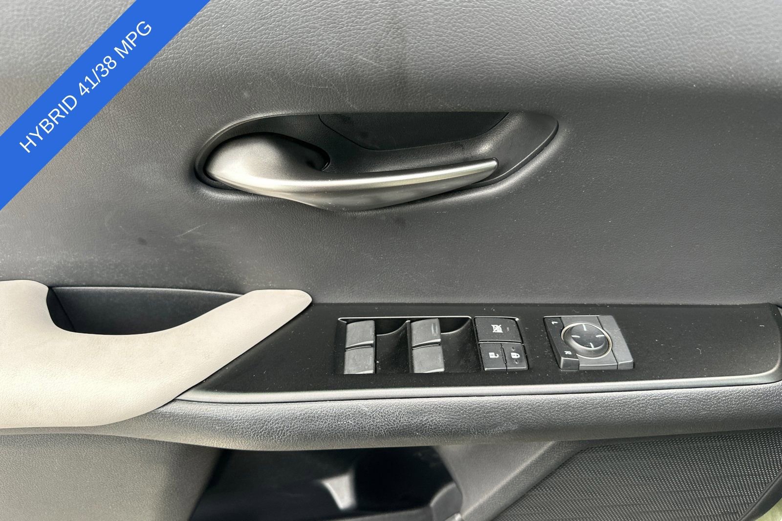 Used 2020 Lexus UX 250h w/ Premium Package image 11