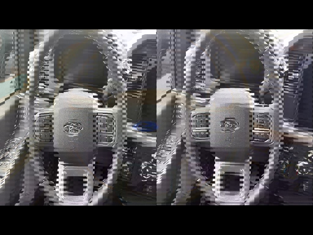 Used 2025 Ford F150 XLT w/ Equipment Group 301A Standard image 17