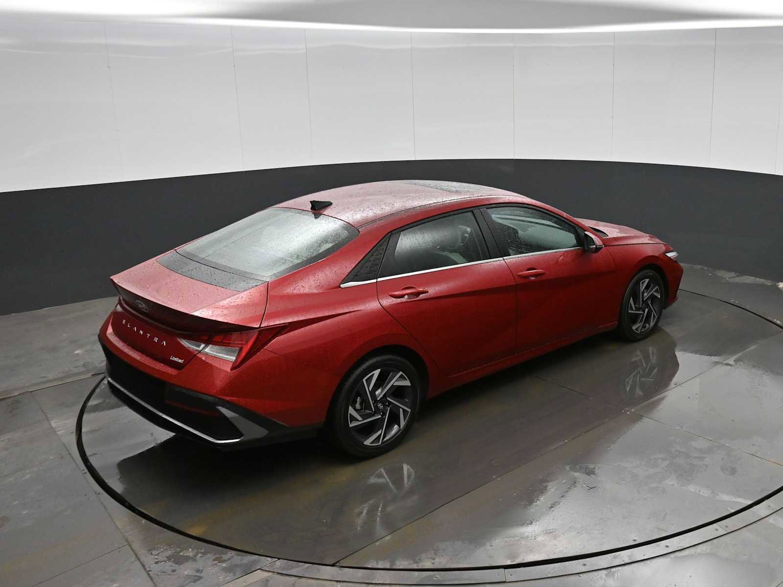 Certified 2025 Hyundai Elantra Limited image 30